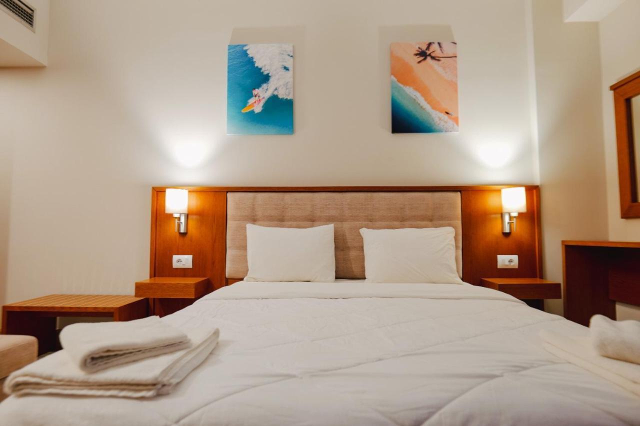 Hotel Sole Mare Ksamil Exterior photo